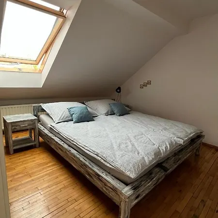 Janina * Jelení Hora